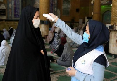 إيران تعلن عن وفيات قياسية بكورونا.. وتدعو لارتداء الكمامات