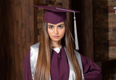 حلا الترك تهرب من مشاكلها وتستقر في الخارج!