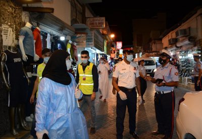 شرطة العاصمة تنفذ حملة تفتيشية على الأسواق والمحلات التجارية بالتنسيق مع الجهات ذات العلاقة