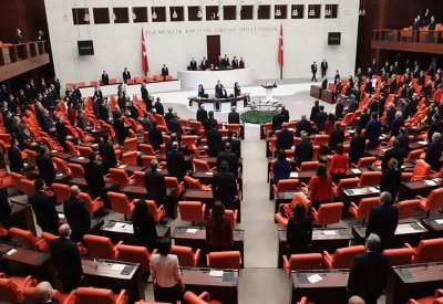 محامو تركيا يستعدون لموجة احتجاج ثانية ضد وصاية الحكومة