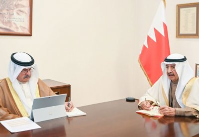 دفع 50% من رواتب البحرينيين في المنشآت الأكثر تأثرًا في القطاع الخاص لــ3 أشهر 