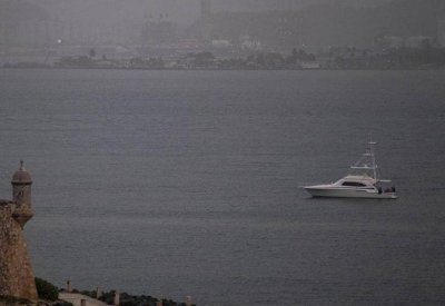 85 يوما في قلب المحيط.. يقطع الأطلسي للوصول إلى والده