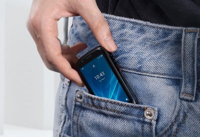 “يوني هيرتز” تطلق هاتفها Jelly 2 متناهي الصغر