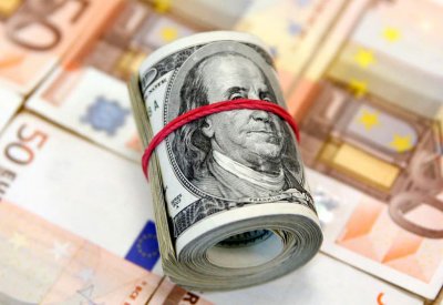 الدولار مستقر.. والسوق حائرة بين كورونا والبيانات الإيجابية