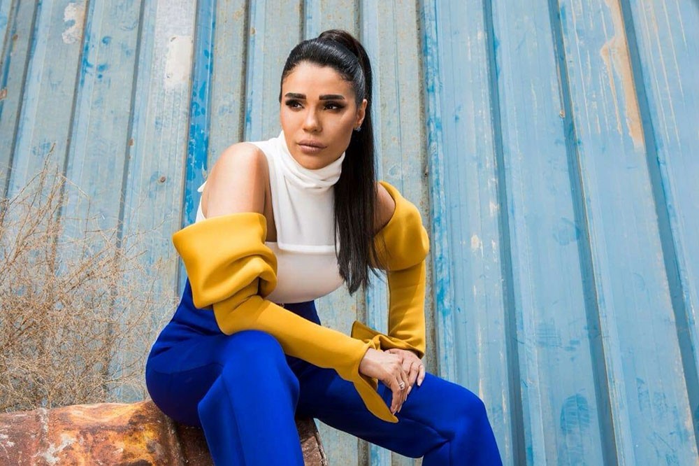 الفنانة أمينة تخضع لعملية جراحية