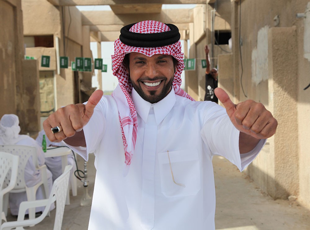 عبدالمنعم العامري يطرح أغنية «لا تشيلون هم»