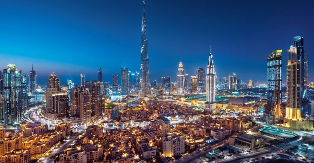 دبي تعلن فتح المولات والشركات 100%
