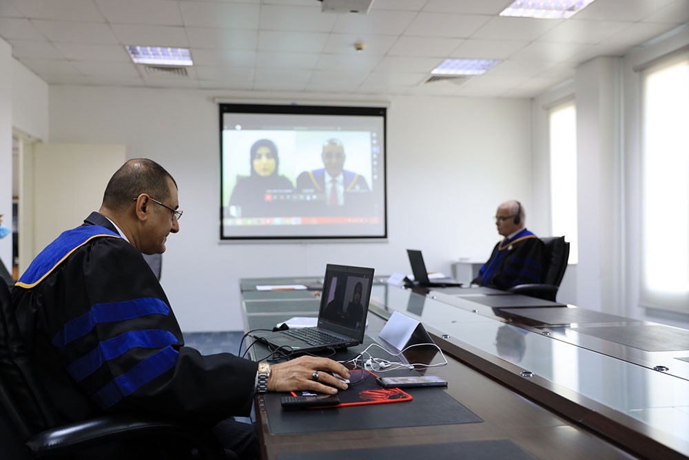 "حقوق" جامعة البحرين تناقش 12 أطروحة ماجستير ودكتوراه عن بُعد