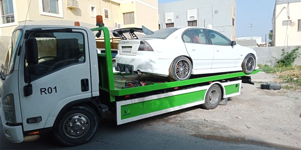 بلدية "الجنوبية" تزيل 39 سيارة مهجورة وخربة من مختلف المناطق