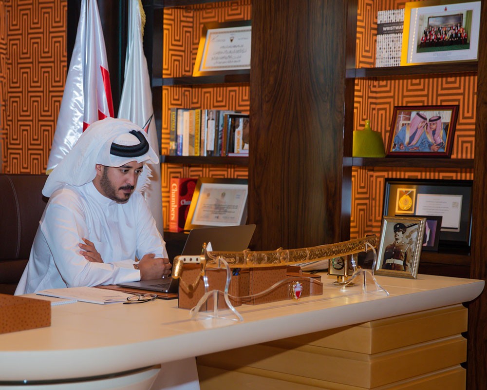 خالد بن حمد يرأس الاجتماع الاسبوعي للجنة "استجابة"