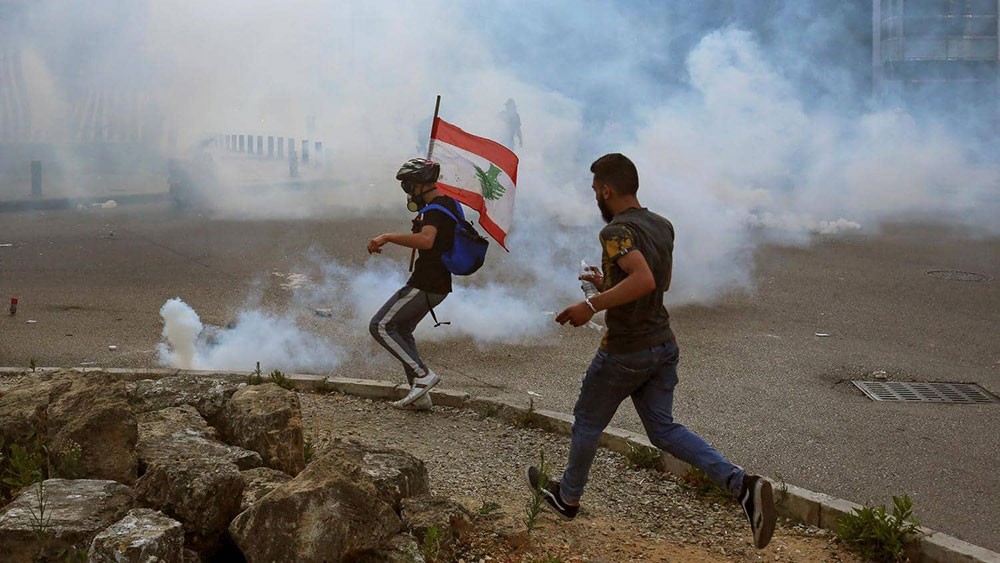 لبنان.. إصابة 25 عسكريا والجيش يوقف متهمين أجانب