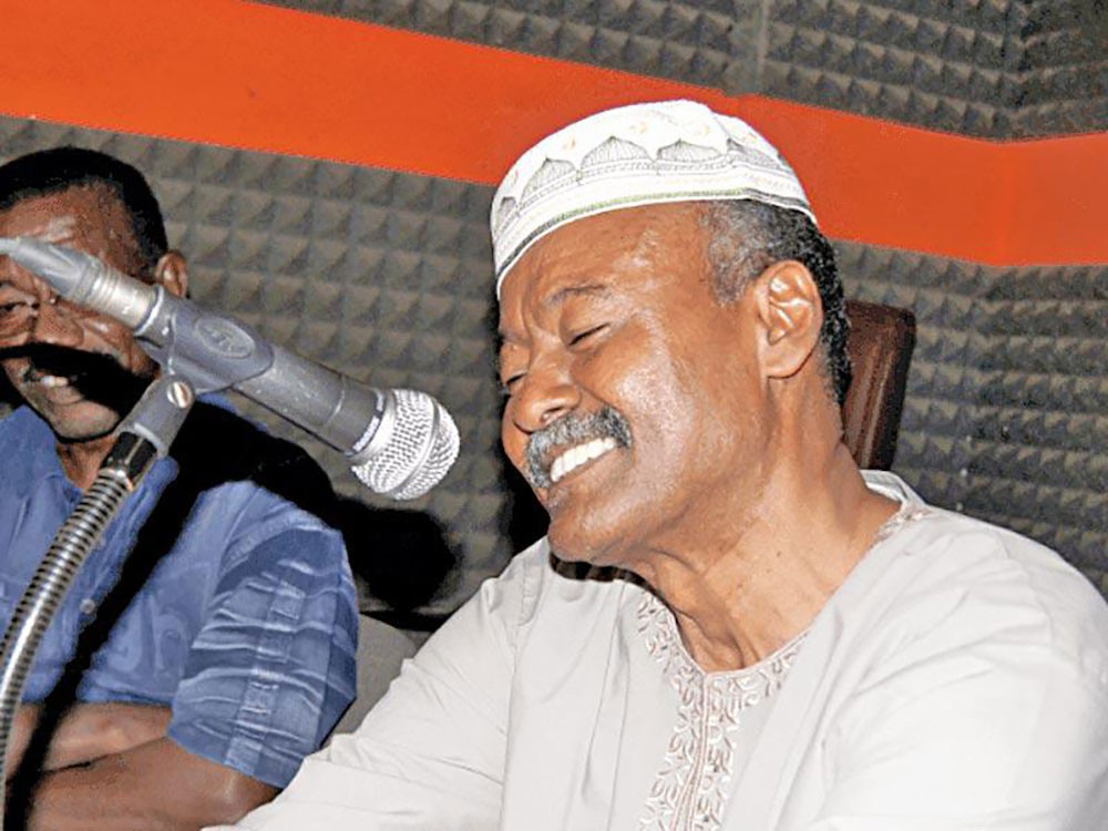وفاة الأديب السوداني عزالدين هلالي