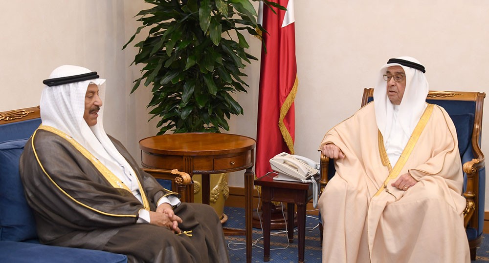 محمد بن مبارك يستقبل رئيس مجلس الشورى