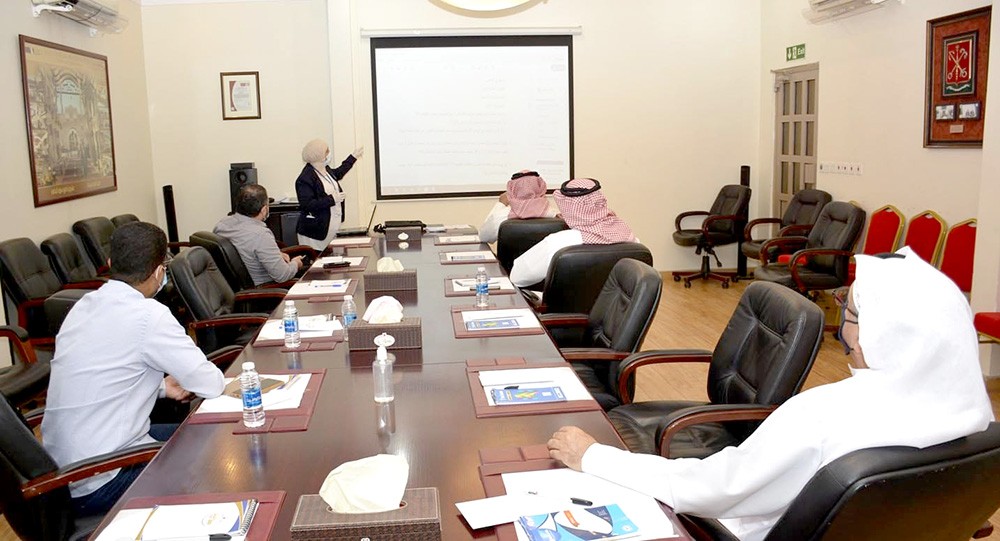 محافظة العاصمة تنظم دورة تدريبية لتفتيش الصالونات بالتعاون مع "الصحة"