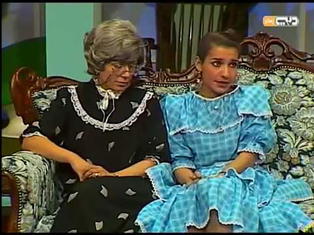 مسلسل"أبله منيرة"  على قناة "البحرين  لول""