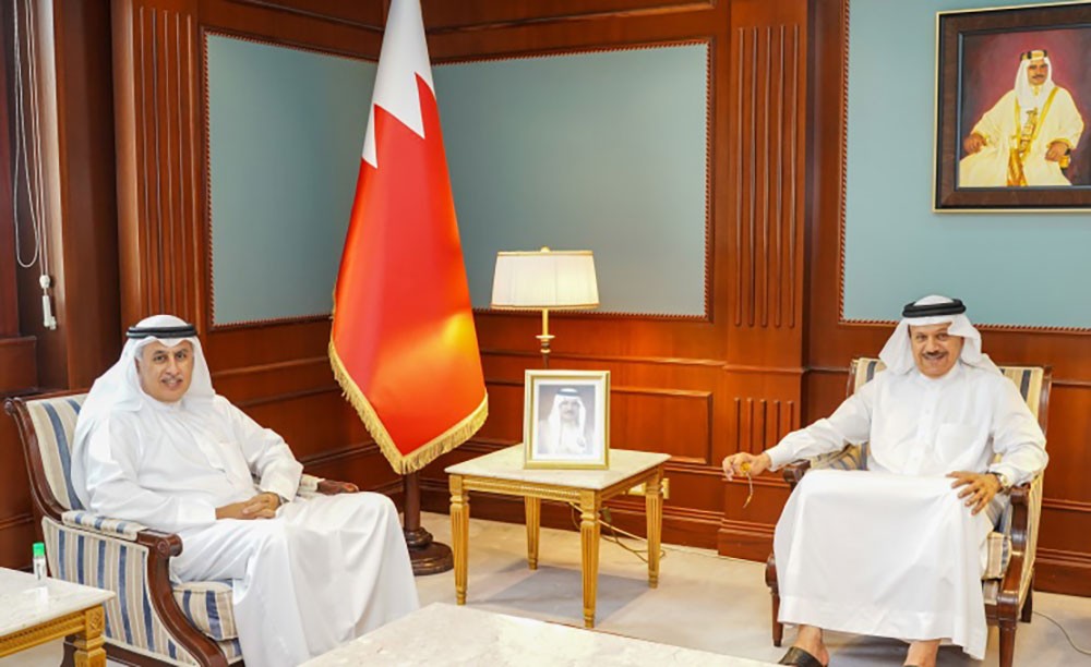 وزير الخارجية يستقبل وزير الصناعة والتجارة والسياحة