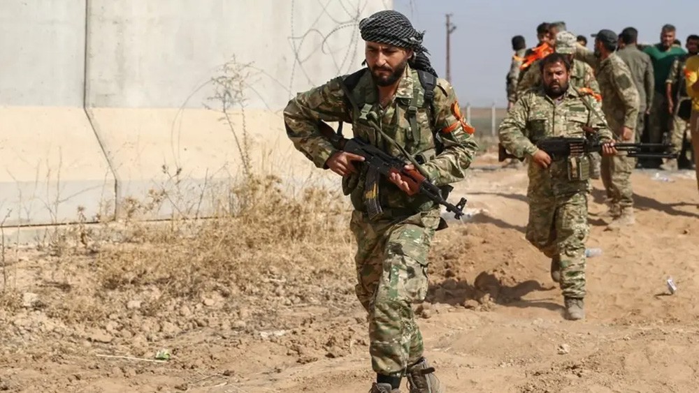 أتباع تركيا يفرقون مظاهرات ضدهم شمال سوريا بالرصاص الحي