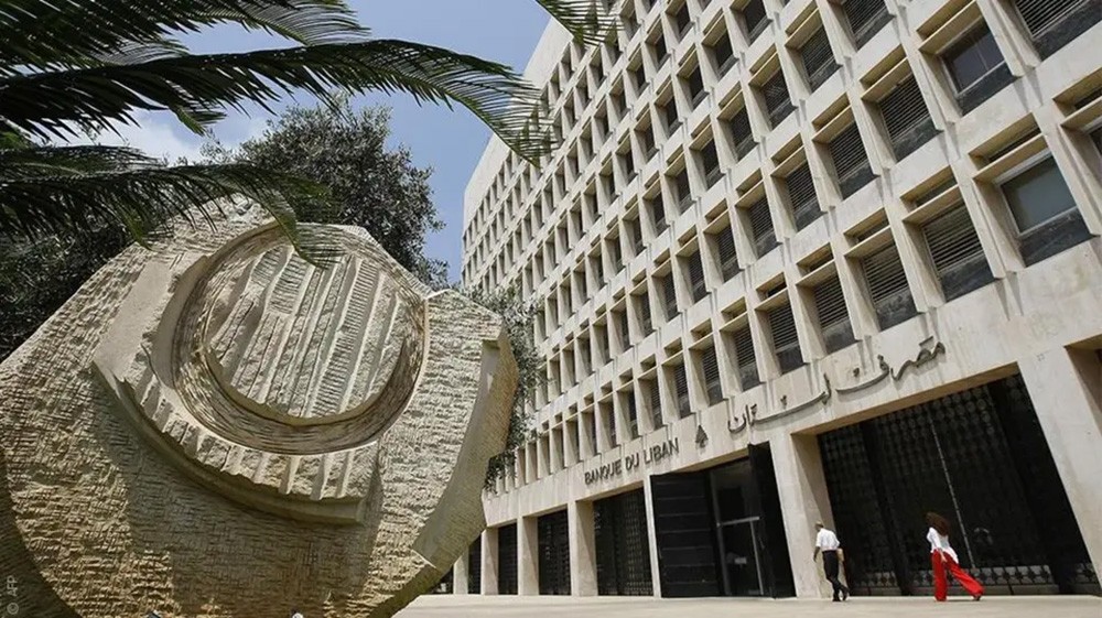 سلامة: المركزي اللبناني يهدف إلى خفض سعر الدولار