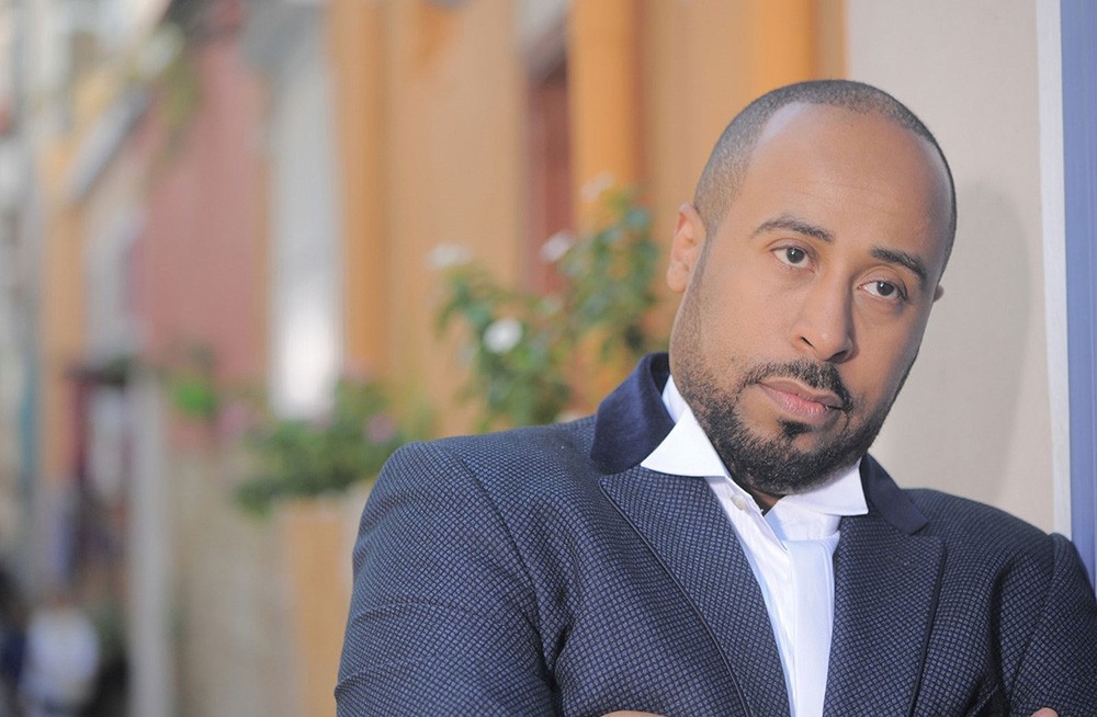 يوسف العماني ينشط في العزل المنزلي