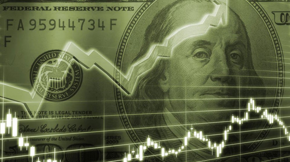 الدولار يستقر وسط رؤية أميركية قاتمة وإصابات كورونا