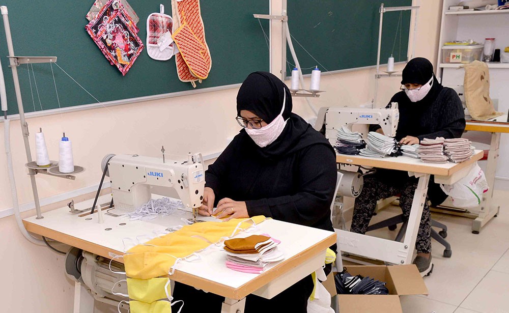 حميدان يشيد بجهود المتطوعين والمتطوعات من الأسر المنتجة في تصنيع الكمامات الوقائية