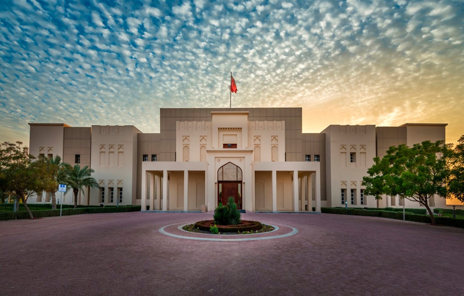 "الأعلى للمرأة": "مستشارك عن بعد" يقدم 8000 استشارة حتى الآن