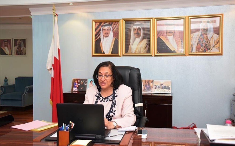 وزيرة الصحة تترأس اجتماع اللجنة الوطنية لمكافحة التدخين والتبغ بأنواعه ومنتجاته من خلال الاتصال المرئي