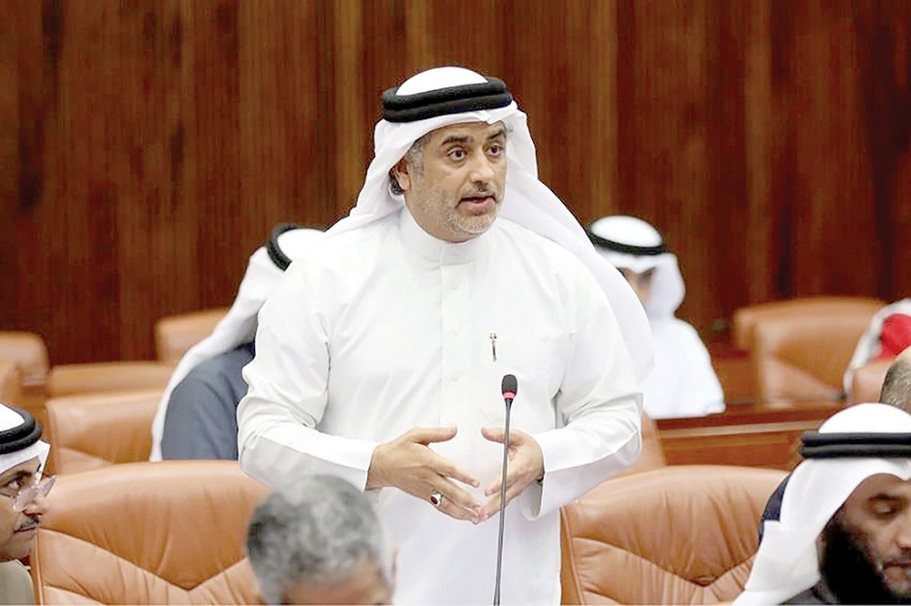 تدريس "الفرنسية" إلزامي.. والصالح: "التربية" تتعاقد مع 100 معلم وافد