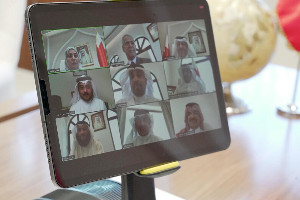 الحكومة والبرلمان يحتكمان لـ "التشريع" لتحديد ضوابط المناقشات العامة