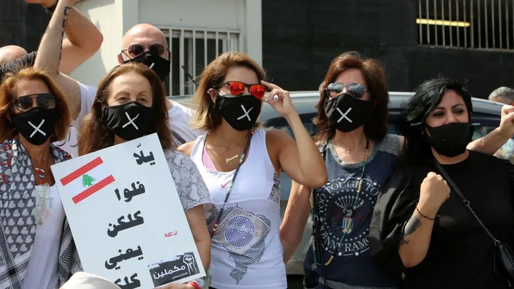 مسلسل انهيار الليرة اللبنانية مستمر.. الدولار يلامس الـ7 آلاف