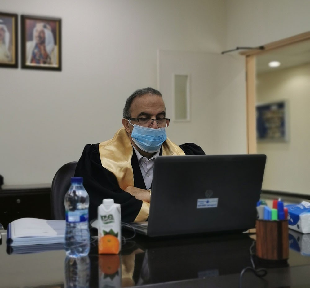 "علم النفس" بجامعة البحرين يناقش 6 أطروحات ماجستير لطلبته