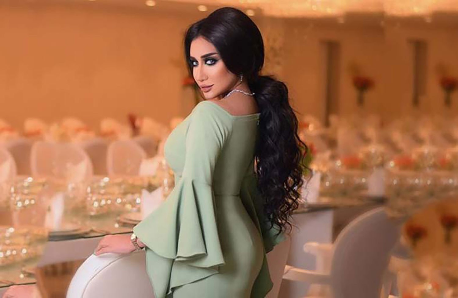 بعد نشرها بالخطأ... حنان رضا تطلب مسح صورتها!