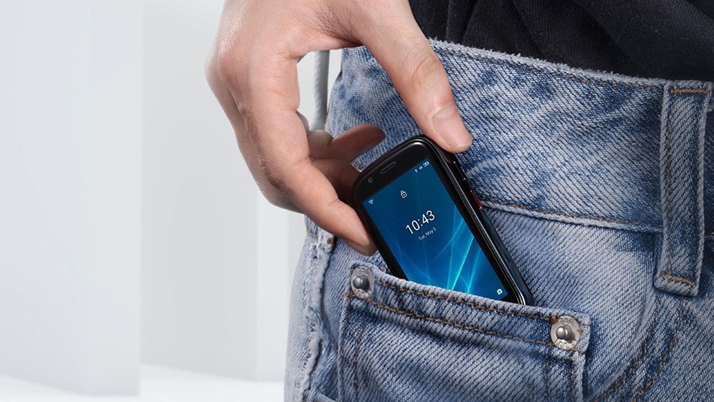 “يوني هيرتز” تطلق هاتفها Jelly 2 متناهي الصغر