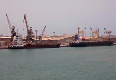 حكومة اليمن توافق على دخول 4 سفن نفطية لميناء الحديدة