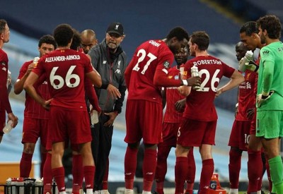 بعد "الممر الشرفي".. هزيمة ساحقة لليفربول أمام مان سيتي