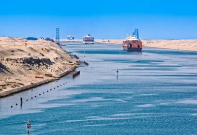 تراجع إيرادات قناة السويس لـ 5.72 مليار دولار