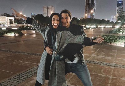 بالصورة: عمر فاروق يعلن خطبته من أمل