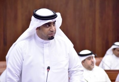  آل عباس : لترحيل كل العمالة السائبة وإيقاف نظام الفيزا المرنة العبثي