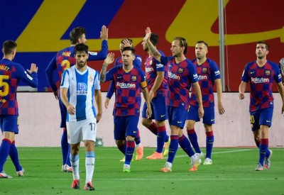 برشلونة يعبر إسبانيول ويرسله للدرجة الثانية بعد 27 عاماً