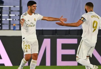 بنزيمة وأسينسيو يبعدان الريال في الصدارة