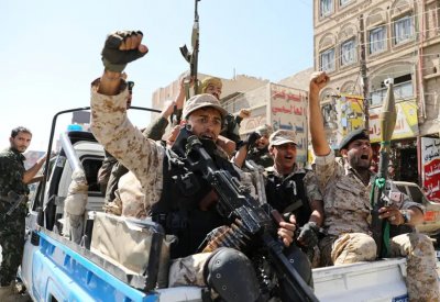 سعي حوثي لتفجير الوضع.. خبراء إيران بالحديدة
