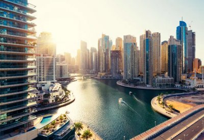 الإمارات.. عودة التأشيرات السياحية قريباً