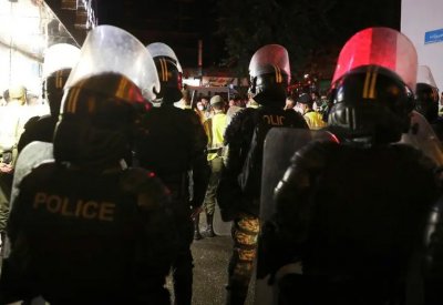 إيران تعلن اعتقال معارضين بتهم "تجسس"