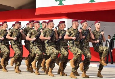 مسلحون يهاجمون مواقع عسكرية في لبنان ومقتل جندي