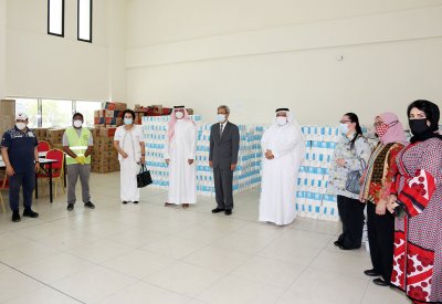 محافظة العاصمة تواصل توزيع السلال الغذائية بحضور السفير الإندونيسي