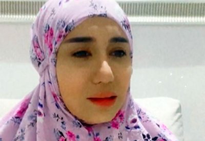 حنان رضا ترتدي الحجاب والجمهور يشيد بصوتها في ترتيل القرآن