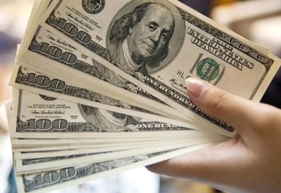 مؤشر الدولار يهبط إلى أدنى مستوى له منذ شهر