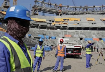 تقرير أممي يتهم قطر بانتهاكات ضد عمال كأس العالم