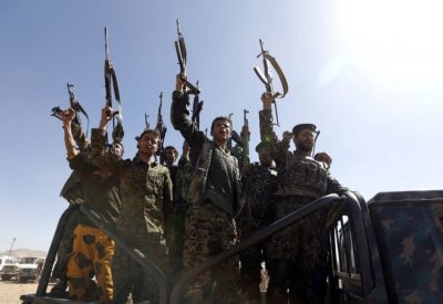 ميليشيا الحوثي تبتز السجناء.. الإفراج مقابل القتال