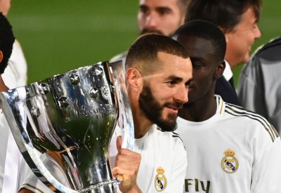استفتاء: بنزيمة أفضل لاعب في الدوري الإسباني